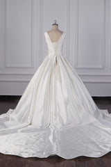 Simple Jewel White Satin Wedding Dress Sleeveless Ruffles Bridal Gowns On Sale