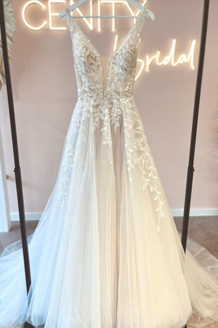 Simple V-Neck Sleeveless A-Line Lace Wedding Dress