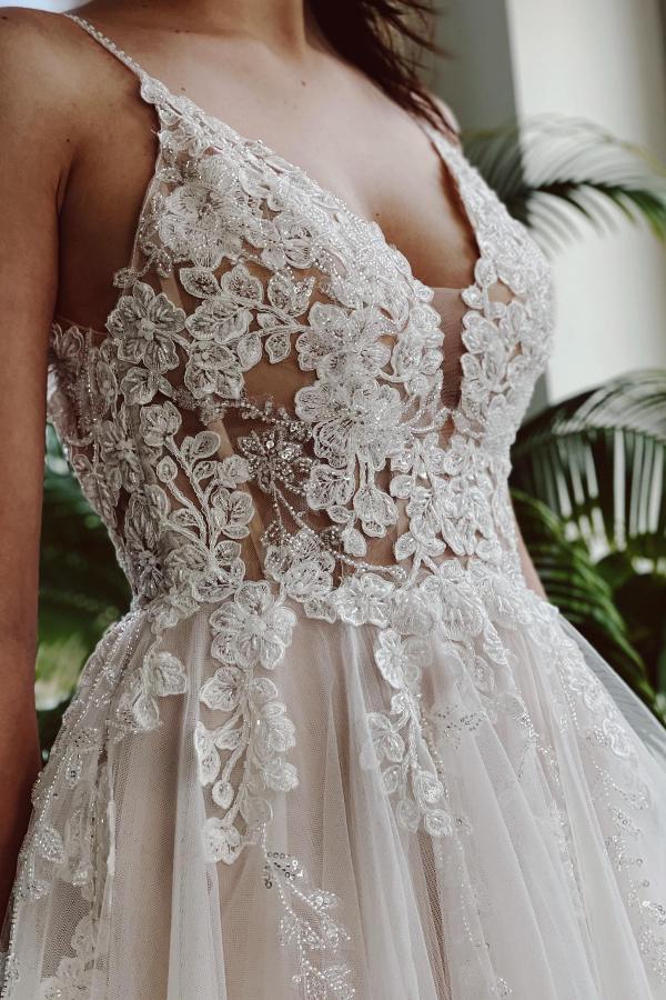 Sleeveless Lace Wedding Dress Spaghetti-Straps V-Neck