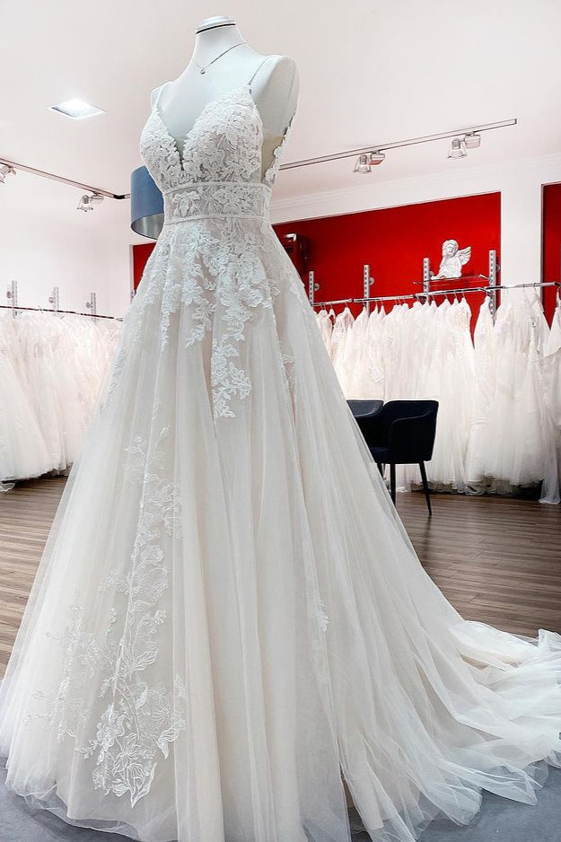 Sleeveless Tulle V Neck Ruffles Wedding Dresses With Lace