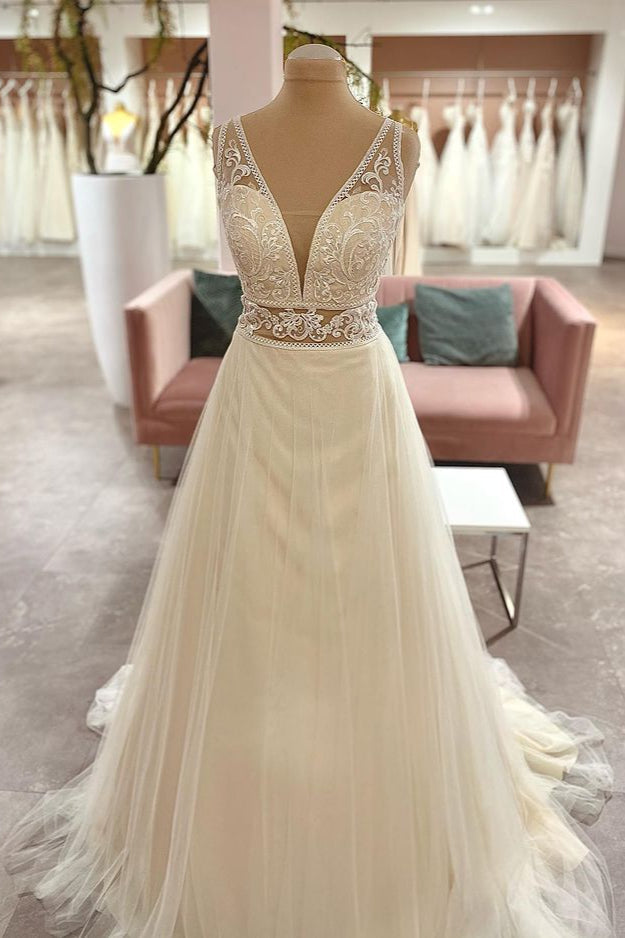 Sleeveless V-Neck Wedding Dress Lace Tulle Bridal Gowns