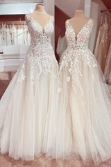 Sleeveless Wedding Dress Lace Appliques Tulle