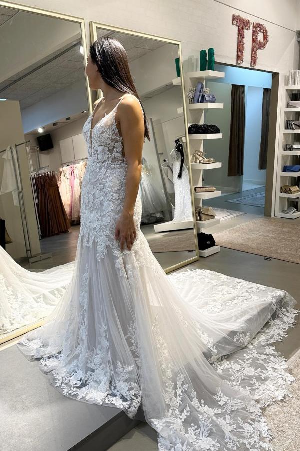 Spagetti-Straps Sleeveless Mermaid Wedding Dress Lace V-Neck