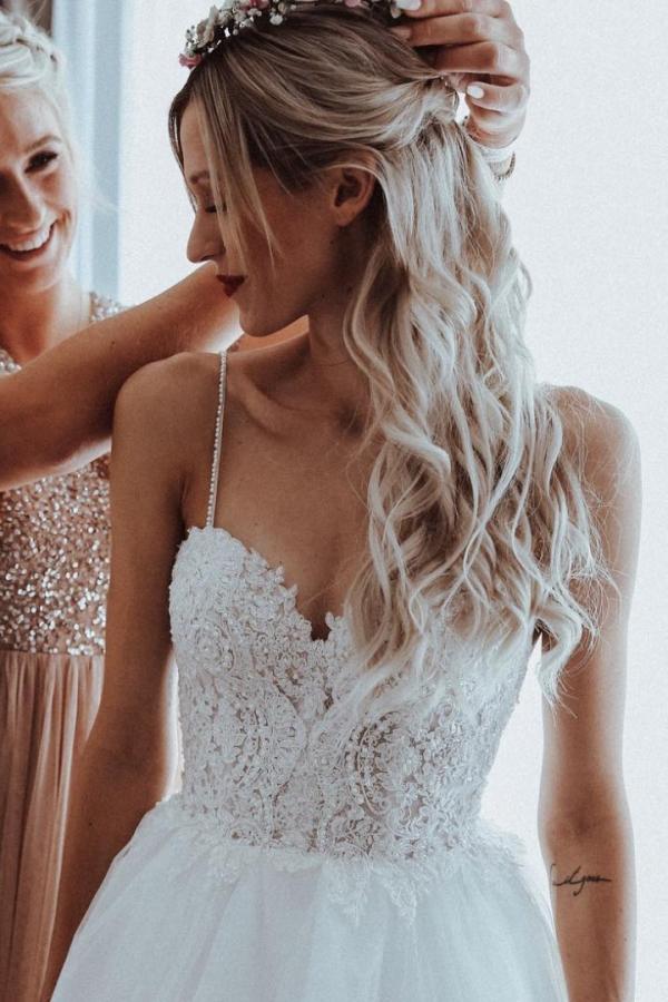 Spaghetti-Straps Lace Wedding Dress Tulle Sleeveless Backless