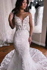 Spaghetti Straps Mermaid Floor-Length Lace Wedding Dress with Graceful Chapel Train