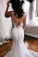 Spaghetti Straps Mermaid Floor-Length Lace Wedding Dress with Graceful Chapel Train