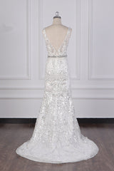 Sparkly Sequins Straps V-Neck Wedding Dress Beadings Sleeveless Bridal Gowns with Sash On Sale