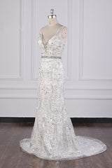 Sparkly Sequins Straps V-Neck Wedding Dress Beadings Sleeveless Bridal Gowns with Sash On Sale