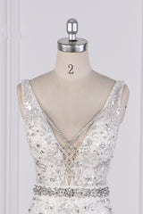 Sparkly Sequins Straps V-Neck Wedding Dress Beadings Sleeveless Bridal Gowns with Sash On Sale