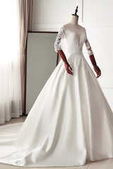 Stunning Jewel Satin Tulle White Wedding Dress Half Sleeves Appliques Bridal Gowns Online