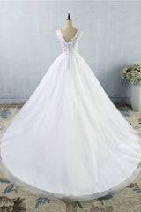 Stunning V-Neck Sequins Tulle Wedding Dresses A-Line Lace Appliques Bridal Gowns Online