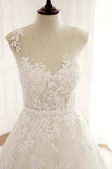 Stylish Jewel A-Line Tulle Ivory Wedding Dress Appliques Sleeveless Bridal Gowns with Beading Sash Online