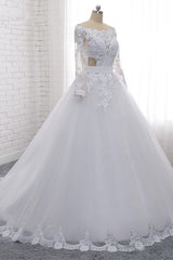 Stylish Off-the-Shoulder Long Sleeves Wedding Dress Tulle Lace Appliques Bridal Gowns with Beadings On Sale