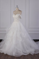 Stylish Off-the-Shoulder Tulle Lace Wedding Dress Strapless Appliques Ruffles Beading Bridal Gowns On Sale