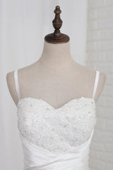 Stylish Straps Sweetheart Wedding Dress White Satin Lace Appliques Beadings Bridal Gowns Online