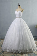 Stylish Tulle Appliques Ball Gown Wedding Dresses Sweetheart Sleeveless Bridal Gowns with Beading Sash