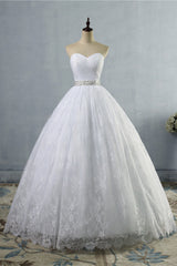 Stylish Tulle Appliques Ball Gown Wedding Dresses Sweetheart Sleeveless Bridal Gowns with Beading Sash