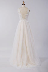 Stylish V-neck Straps Tulle Wedding Dress Appliques A-line Ruffles Bridal Gowns On Sale