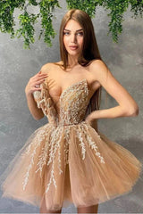 Sweetheart Appliques Short Homecoming Dress Tulle