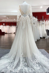  Tulle Ivory Long Sleeves Lace Appliques Wedding Dresses Long