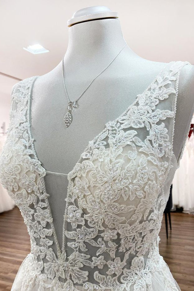 Tulle Lace V Neck White Ruffles Wedding Dresses With Lace