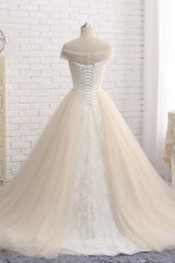 Unique Champagne Bateau Lace Wedding Dresses With Appliques Tulle Ruffles Bridal Gowns Online