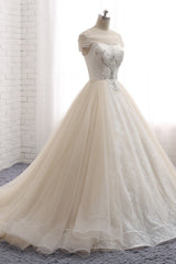 Unique Champagne Bateau Lace Wedding Dresses With Appliques Tulle Ruffles Bridal Gowns Online