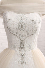 Unique Champagne Bateau Lace Wedding Dresses With Appliques Tulle Ruffles Bridal Gowns Online