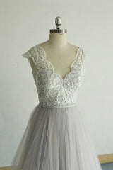 Unique V-neck Appliques Tulle Wedding Dress Ruffles Shortsleeves A-line Bridal Gowns On Sale