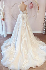 V-Neck Sleeveless Lace Wedding Dress Online