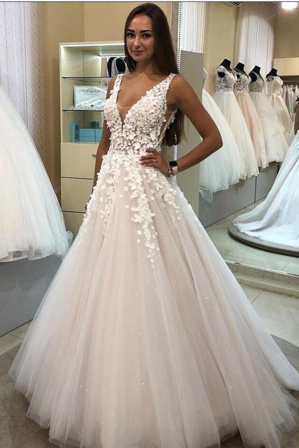 V-Neck Sleeveless Tulle Wedding Dress With Appliques