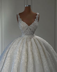 V-Neck Sleeveless Wedding Dress Ball Gown With Lace Appliques