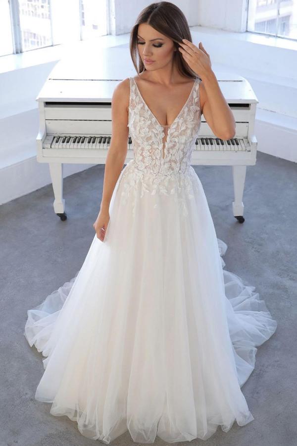 V-Neck Sleeveless Wedding Dress Tulle With Appliques