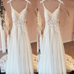 V-Neck Spaghetti-Straps Wedding Dress Lace Appliques Online