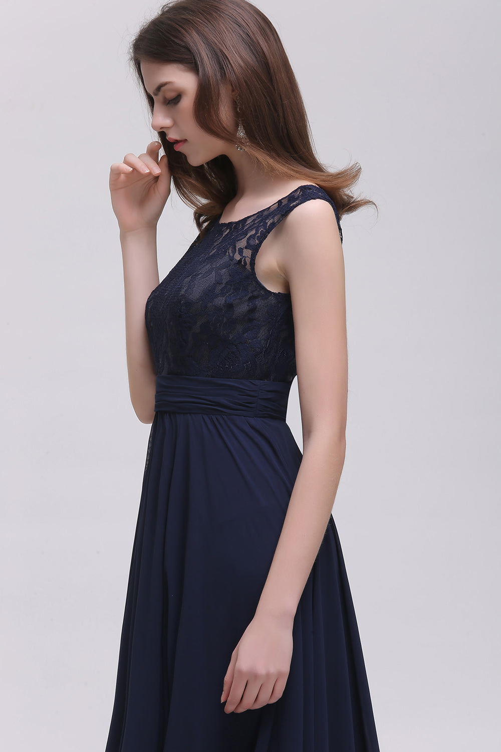 Vintage Lace Scoop Sleeveless Dark Blue Bridesmaid Dress with V-Back