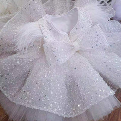 Fabulous V-Neck Sleeveless Sequined Flower Girls White Dresses